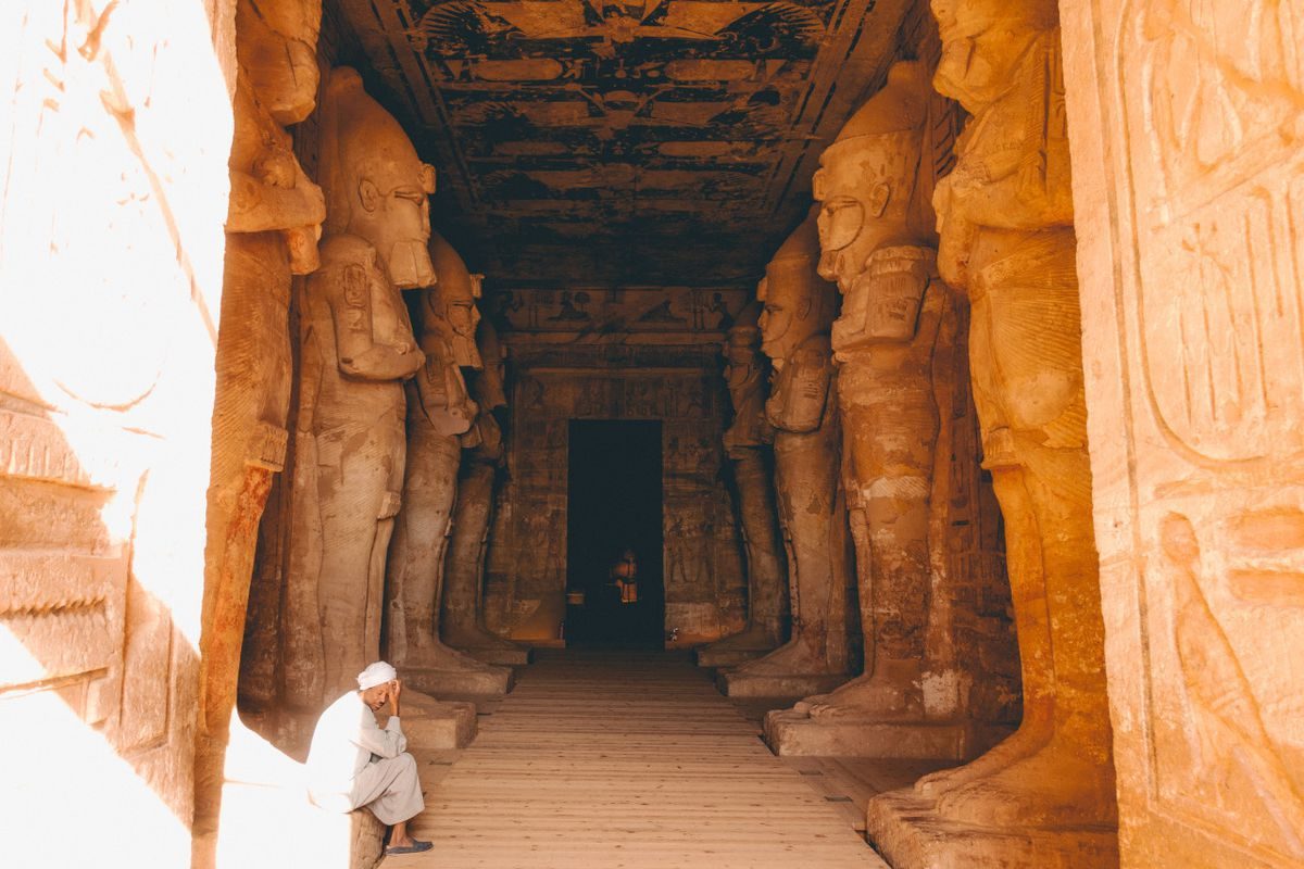 abu-simbel-aswan-egypt-backpackers-image-16