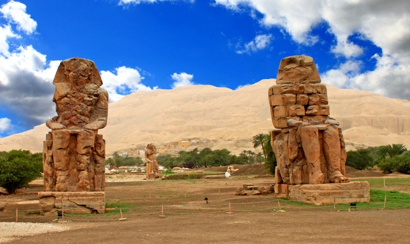 Colossi-of-Memnon
